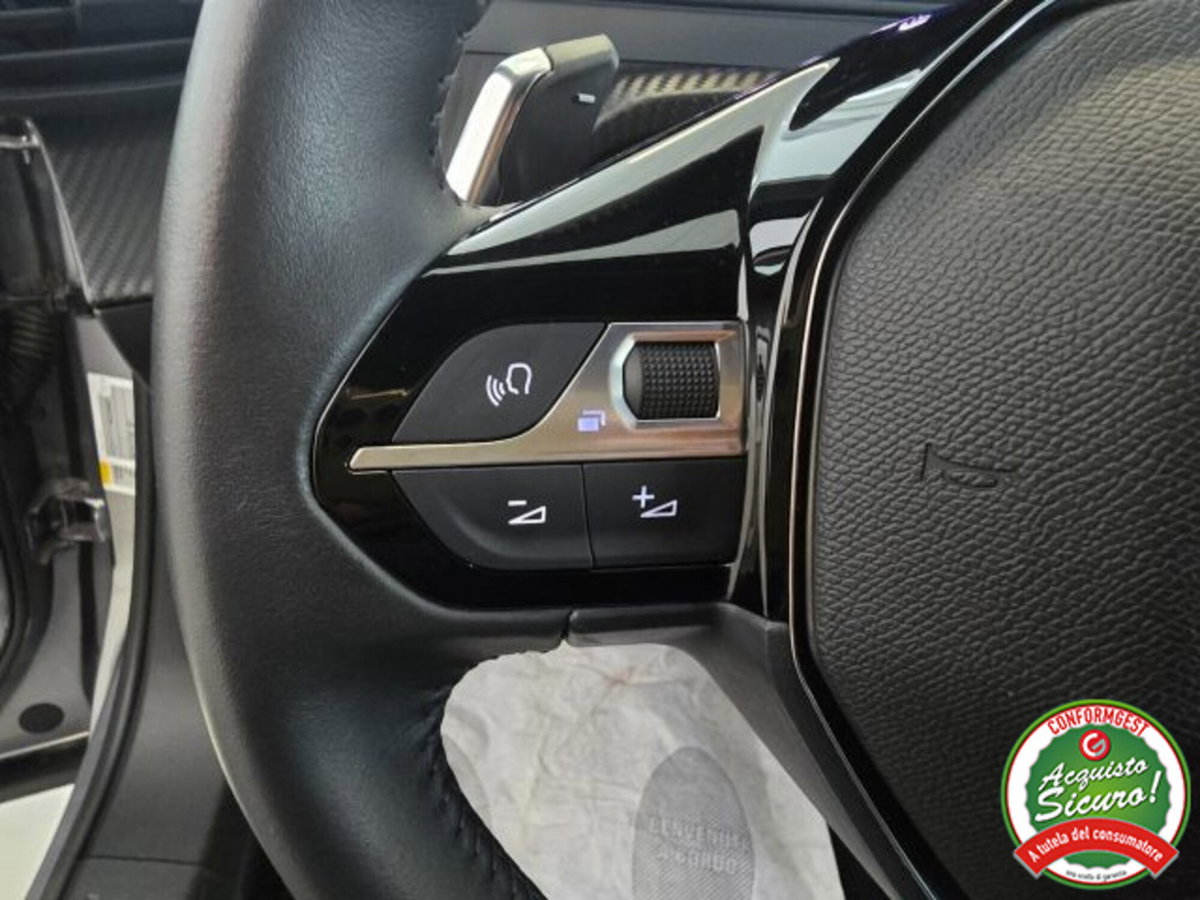 Peugeot 2008 1.2 hybrid Allure 145cv e-dcs6 (11)