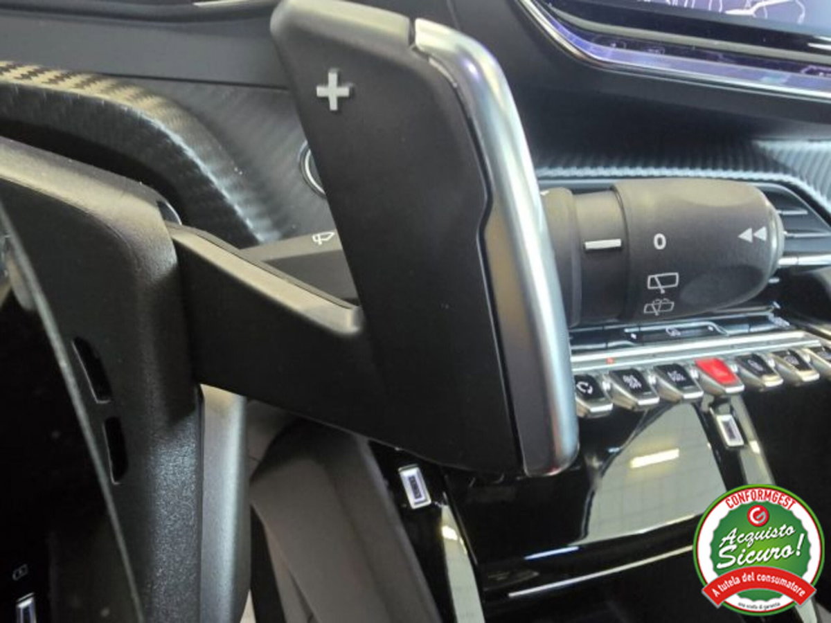 Peugeot 2008 1.2 hybrid Allure 145cv e-dcs6 (13)