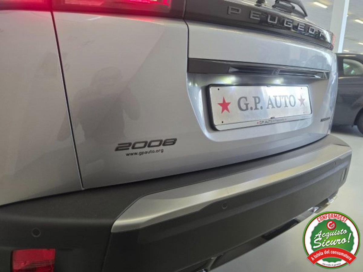 Peugeot 2008 1.2 hybrid Allure 145cv e-dcs6 (7)