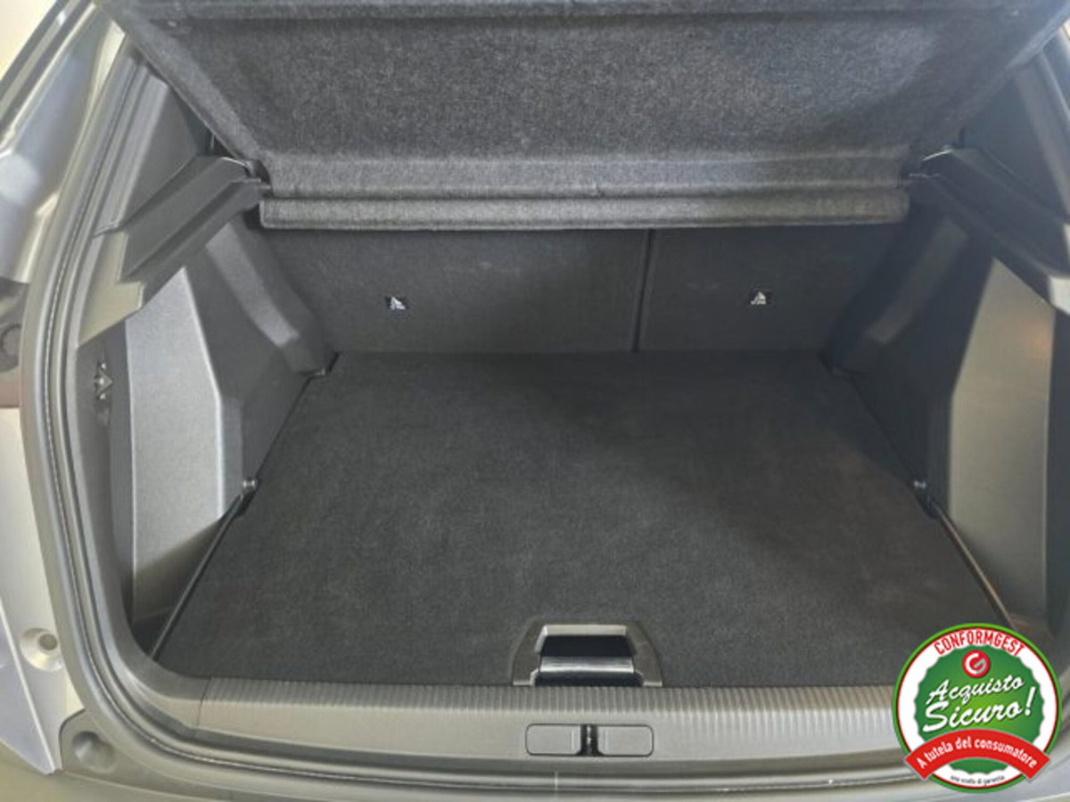 Peugeot 2008 1.2 hybrid Allure 145cv e-dcs6 (8)