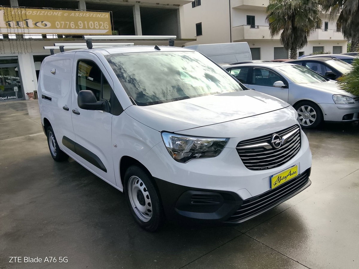 Opel Combo Furgone Cargo 1.5 Diesel 100CV S&S PL-DC 850kg Essentia