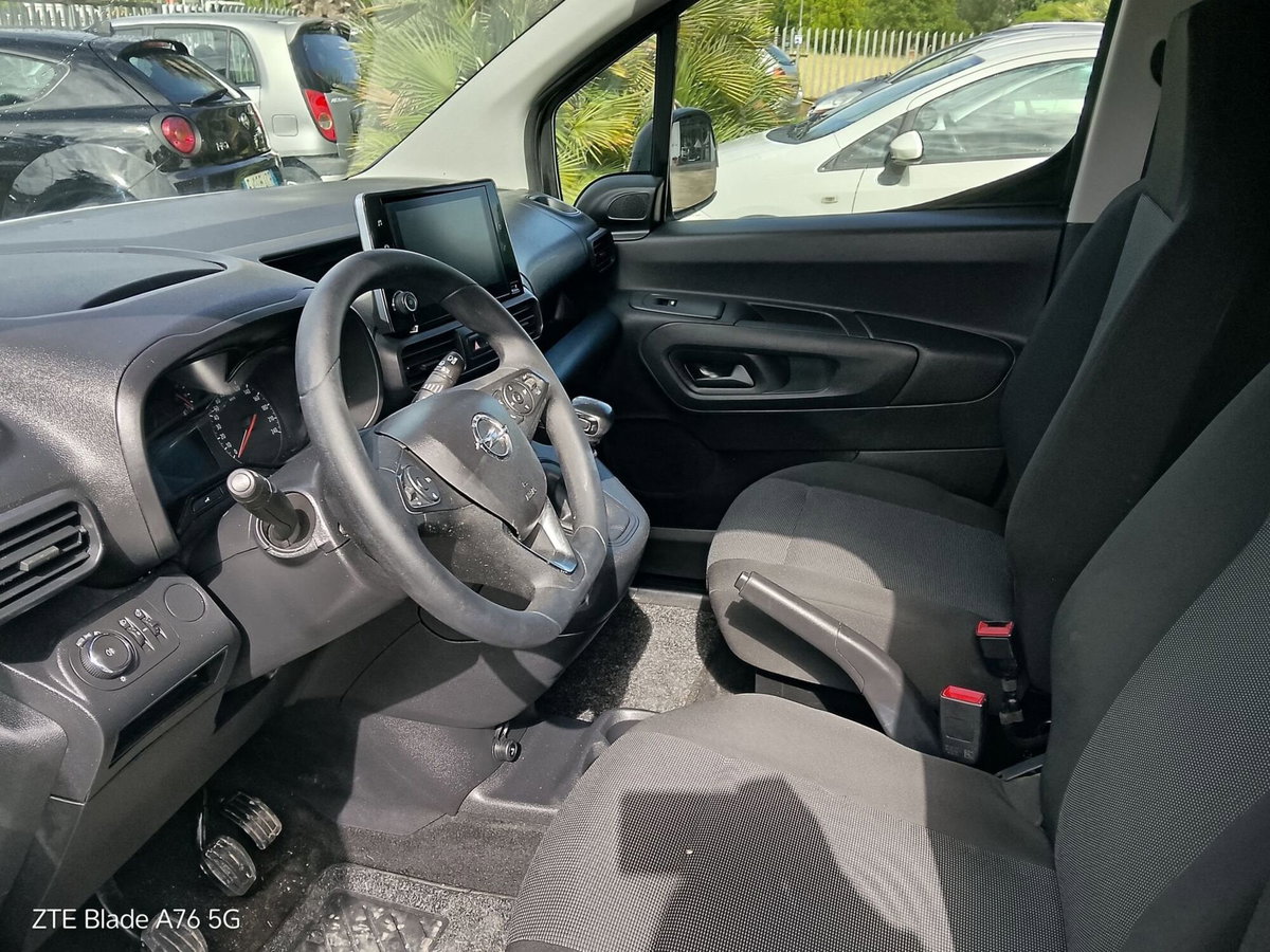 Opel Combo Furgone Cargo 1.5 Diesel 100CV S&S PL-DC 850kg Essentia (5)