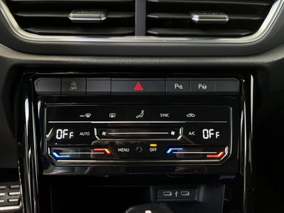 Volkswagen T-Roc 1.5 tsi R-Line dsg (15)