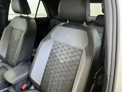 Volkswagen T-Roc 1.5 tsi R-Line dsg (9)
