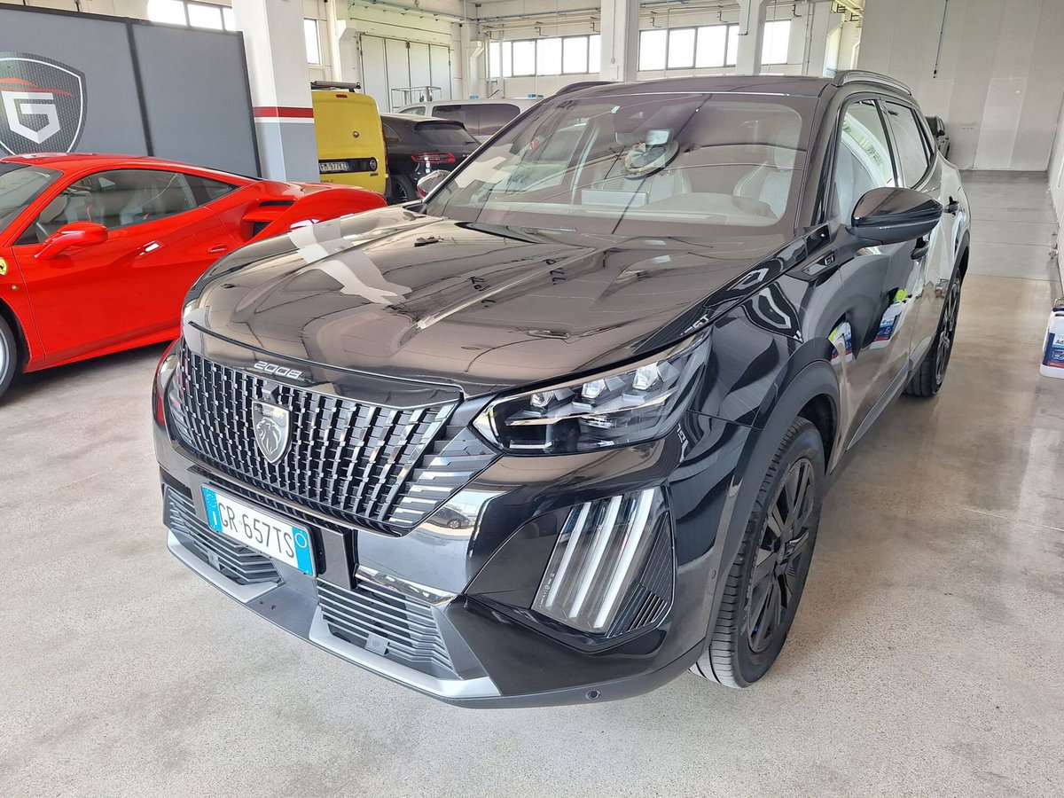 Peugeot 2008 PureTech 130 S&S EAT8 GT Pack (3)