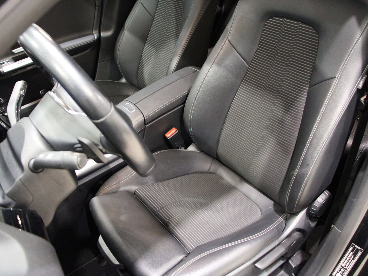 Mercedes-Benz GLA SUV 180 d Automatic Sport Plus (14)