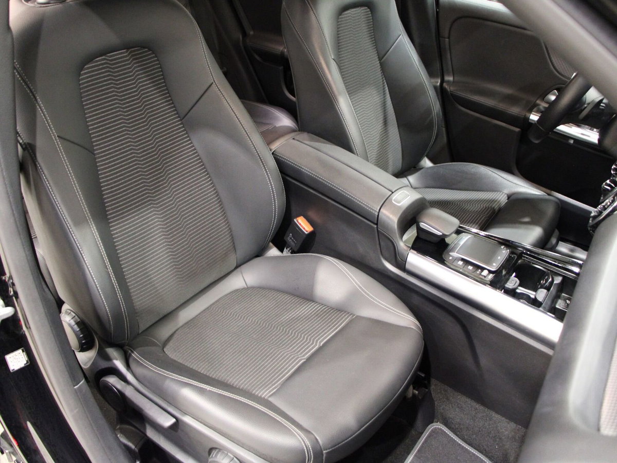 Mercedes-Benz GLA SUV 180 d Automatic Sport Plus (16)