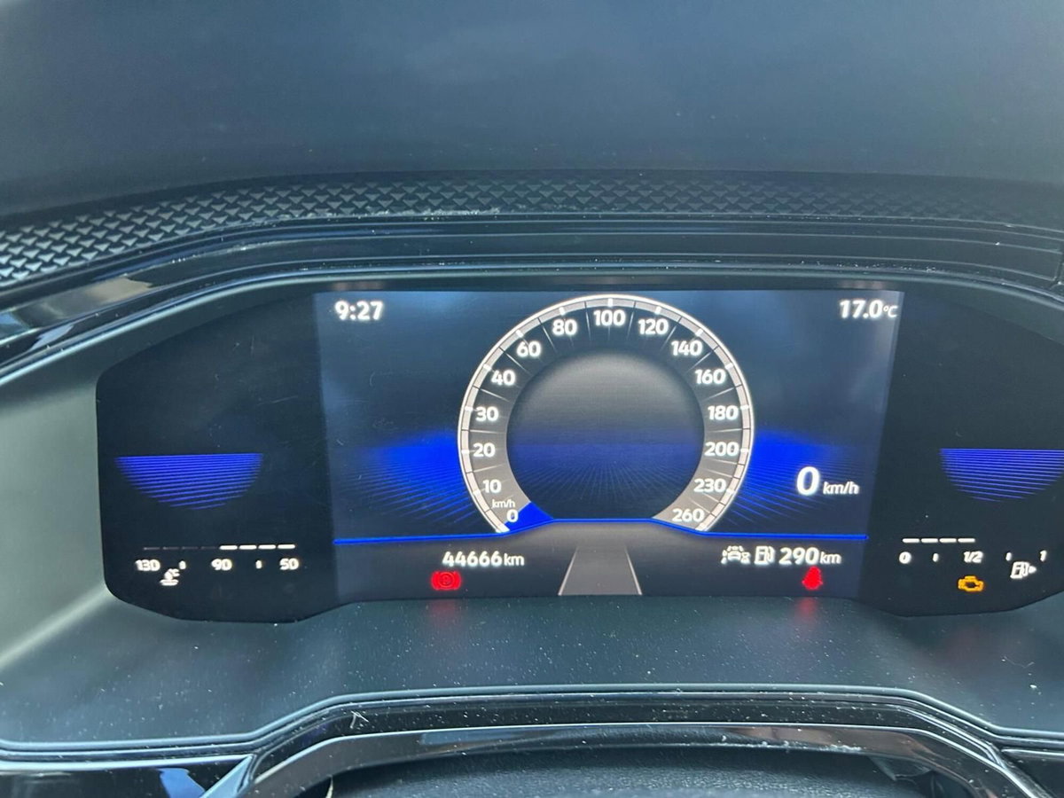 Volkswagen Polo 1.0 tsi Life 95cv (10)