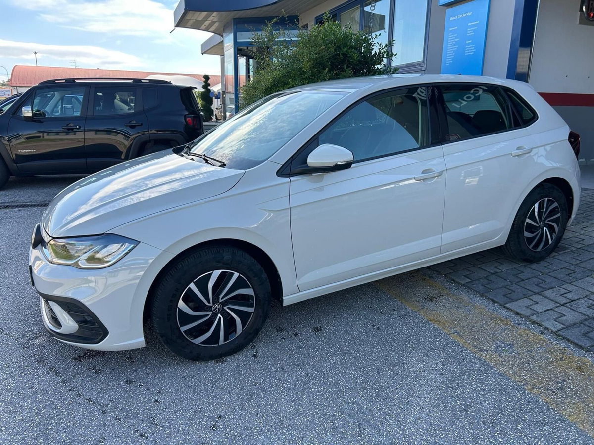 Volkswagen Polo 1.0 tsi Life 95cv (2)