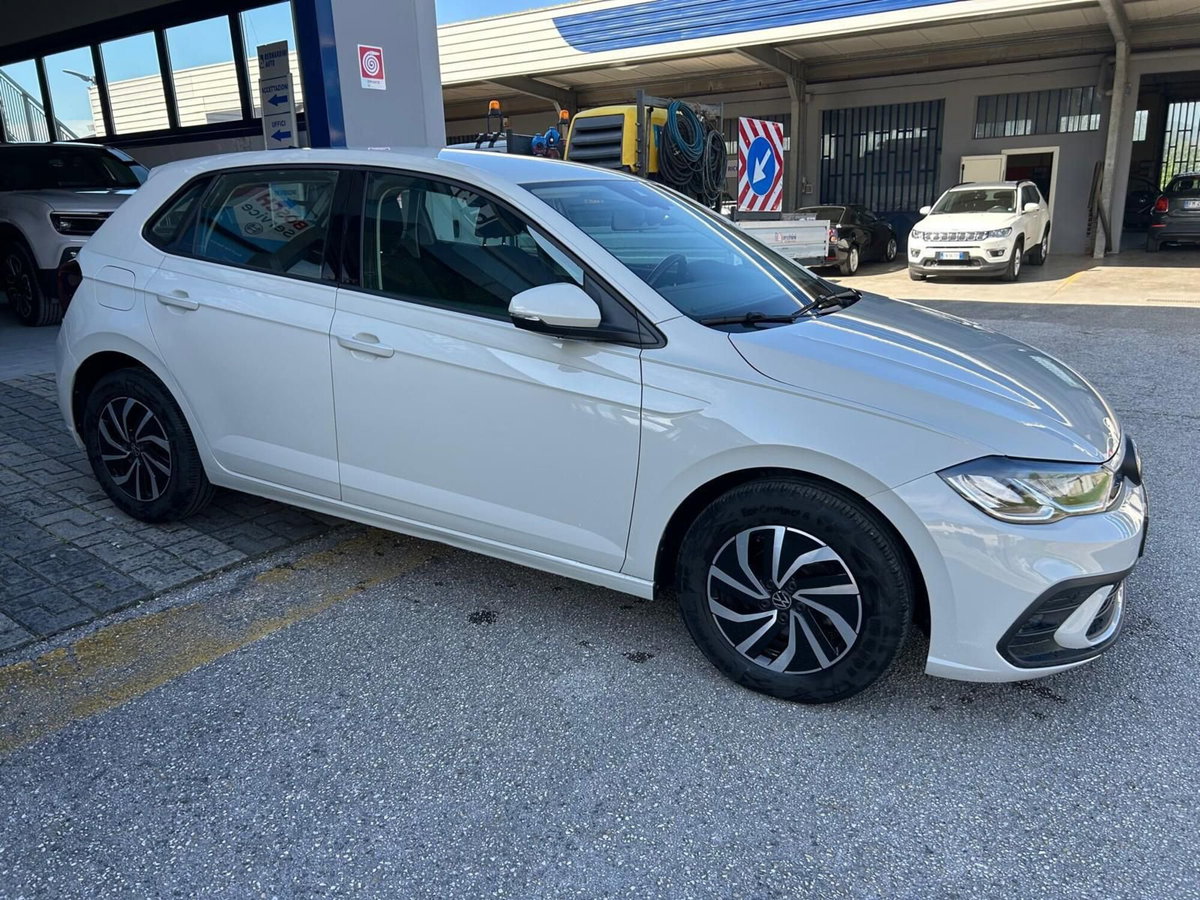 Volkswagen Polo 1.0 tsi Life 95cv (6)