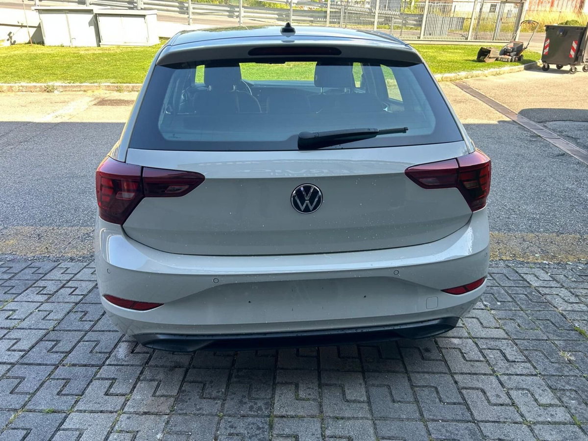 Volkswagen Polo 1.0 tsi Life 95cv (8)