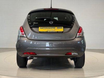 Lancia Ypsilon 1.2 69 CV 5 porte GPL Alberta Ferretti (4)