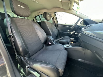 Renault Mégane Cabrio 1.5 dCi 110CV EDC Luxe (12)