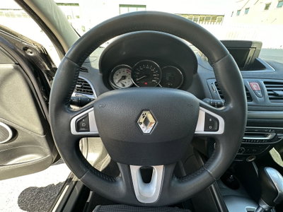 Renault Mégane Cabrio 1.5 dCi 110CV EDC Luxe (9)
