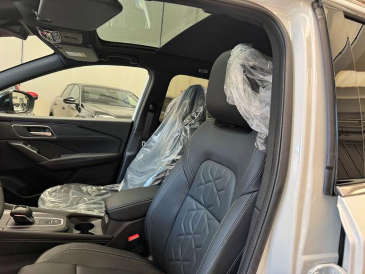 Nissan Qashqai 1.3 mhev Tekna 4wd 158cv xtronic (8)