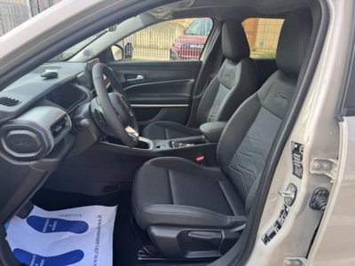 Jeep Avenger 1.2 turbo Summit fwd 100cv (6)