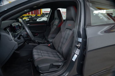 Volkswagen Golf 2.0 tsi GTI MT Ultimate 245cv (3)