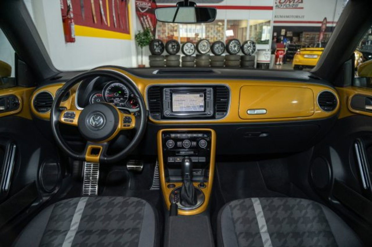 Volkswagen Maggiolino Cabrio 1.4 TSI Sport BlueMotion Technology (2)