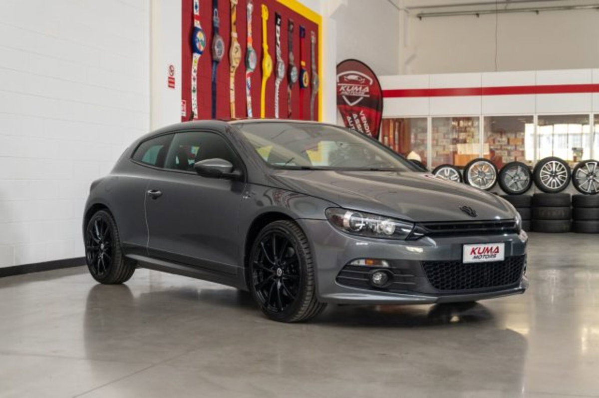 Volkswagen Scirocco 2.0 TSI DSG R (12)