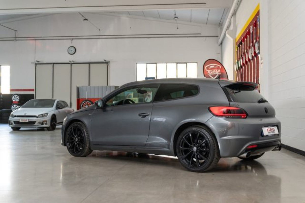 Volkswagen Scirocco 2.0 TSI DSG R (5)