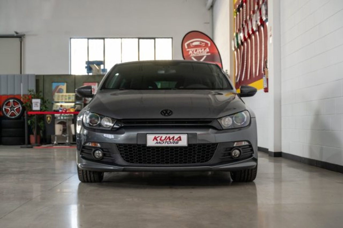 Volkswagen Scirocco 2.0 TSI DSG R (8)