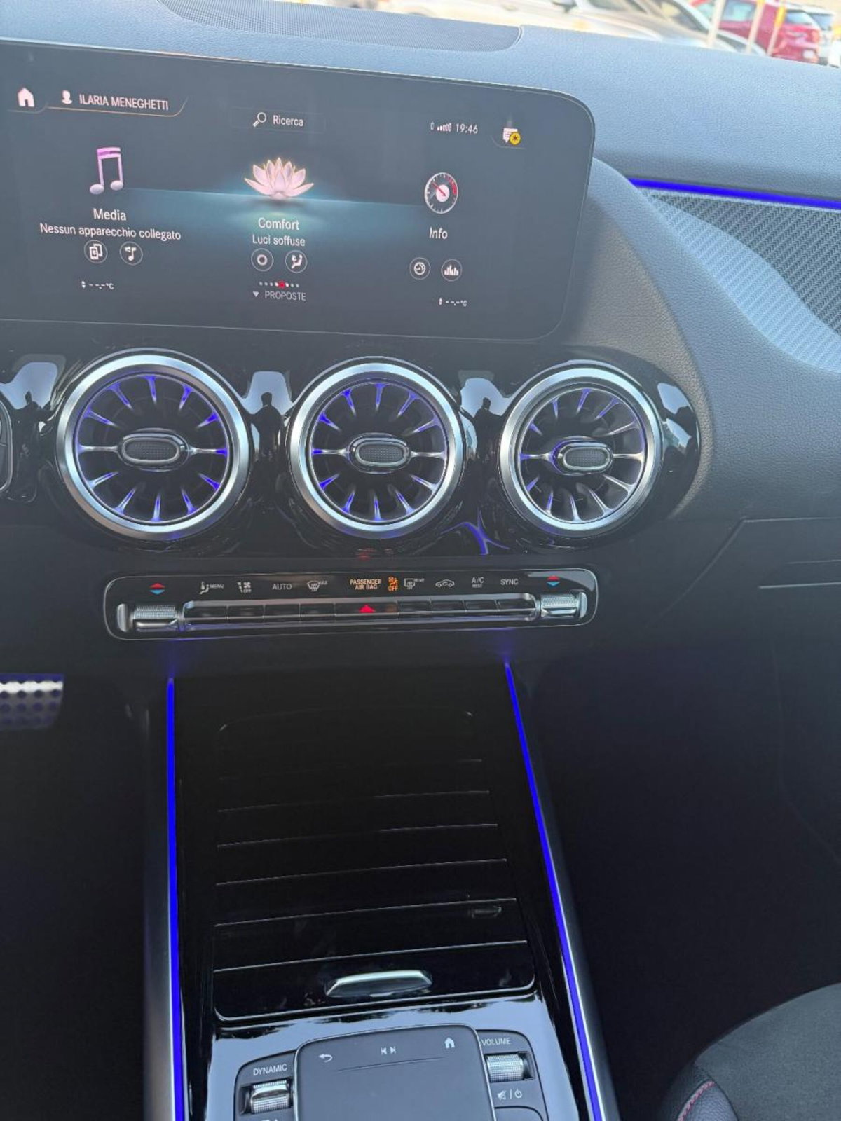 Mercedes-Benz GLA SUV 200 d Automatic Premium (14)