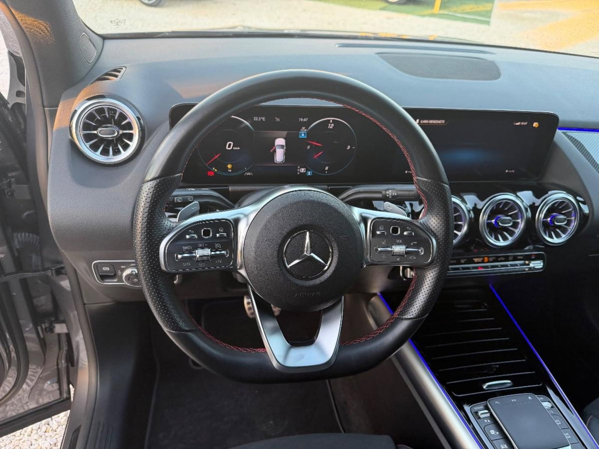 Mercedes-Benz GLA SUV 200 d Automatic Premium (18)