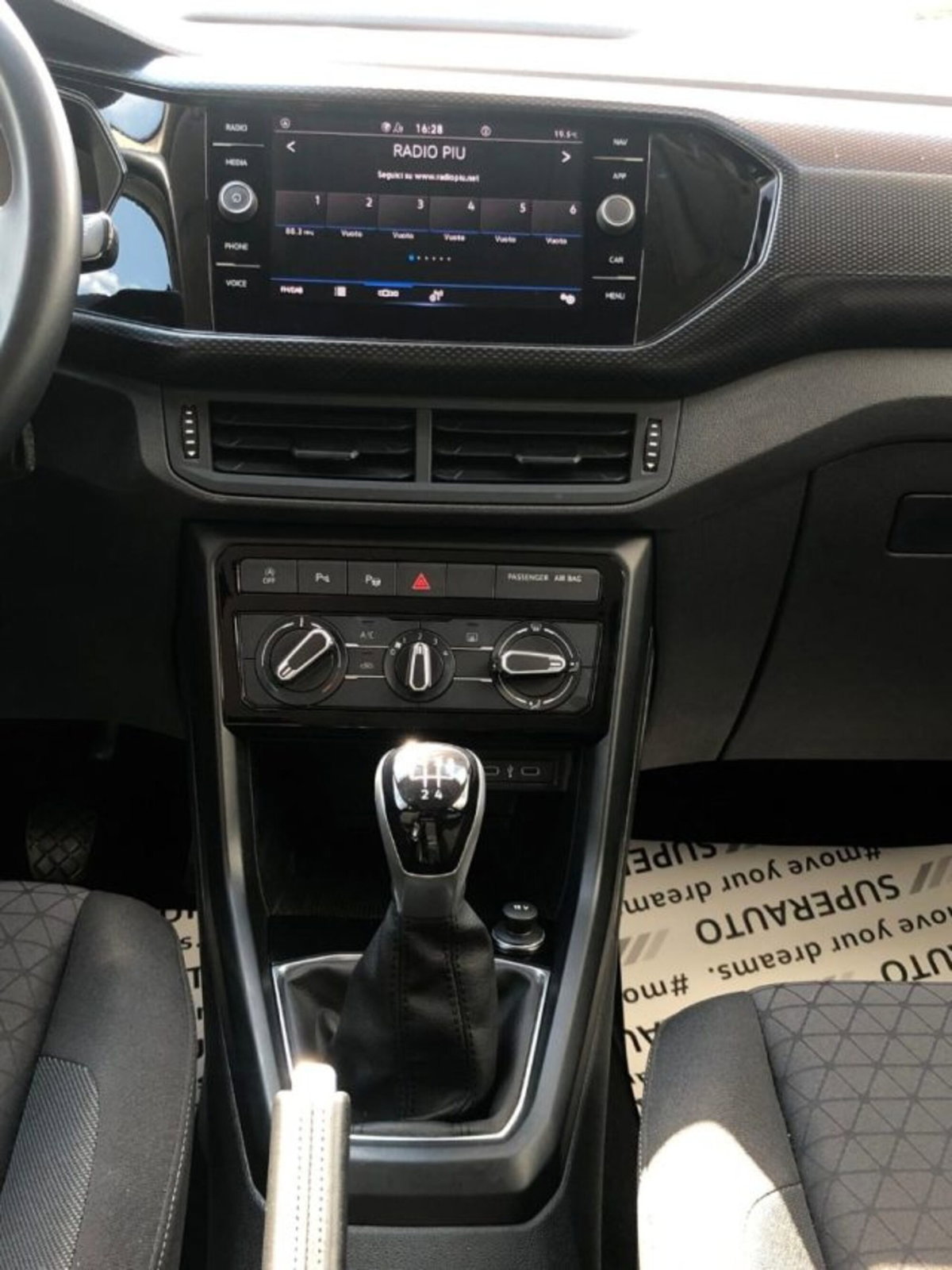 Volkswagen T-Cross 1.0 TSI Style BMT (15)