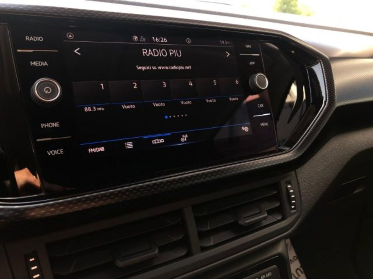 Volkswagen T-Cross 1.0 TSI Style BMT (16)