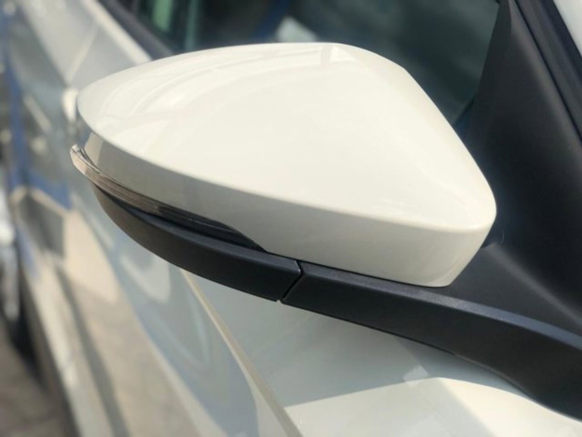 Volkswagen T-Cross 1.0 TSI Style BMT (8)