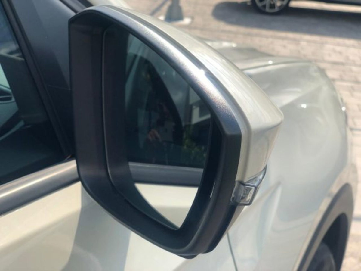 Volkswagen T-Cross 1.0 TSI Style BMT (9)