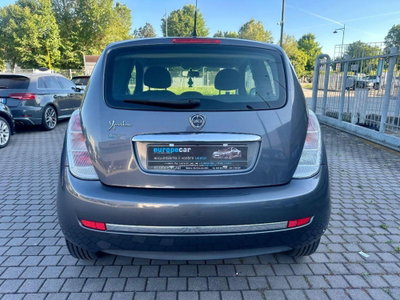 Lancia Ypsilon 1.3 MJT 75 CV Diva (10)