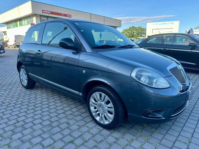 Lancia Ypsilon 1.3 MJT 75 CV Diva (5)