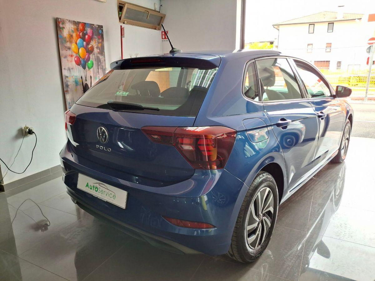 Volkswagen Polo 1.0 tsi Life 95cv (12)