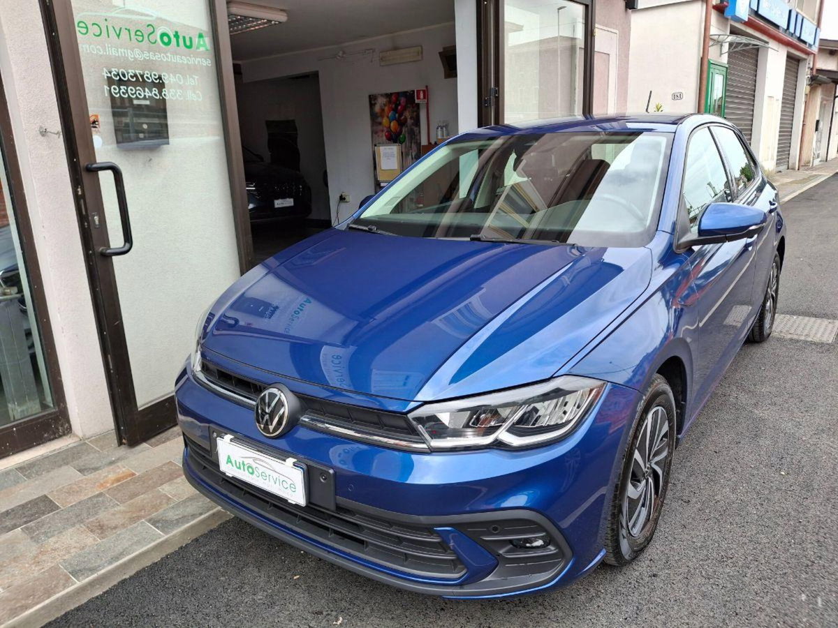 Volkswagen Polo 1.0 tsi Life 95cv (9)