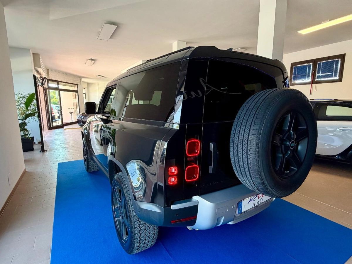 Land Rover Defender 90 3.0d i6 mhev X-Dynamic SE awd 200cv auto (5)