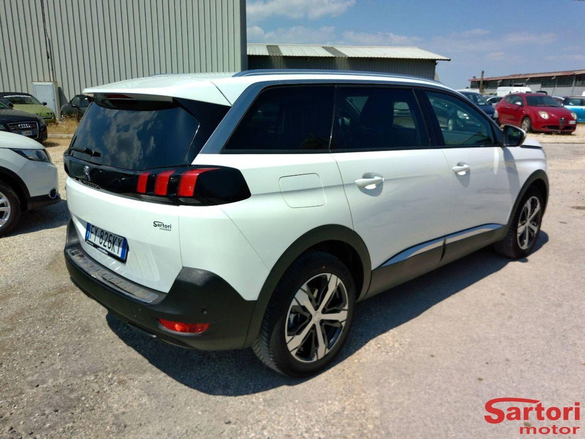 Peugeot 5008 BlueHDi 130 S&S EAT8 Allure (3)