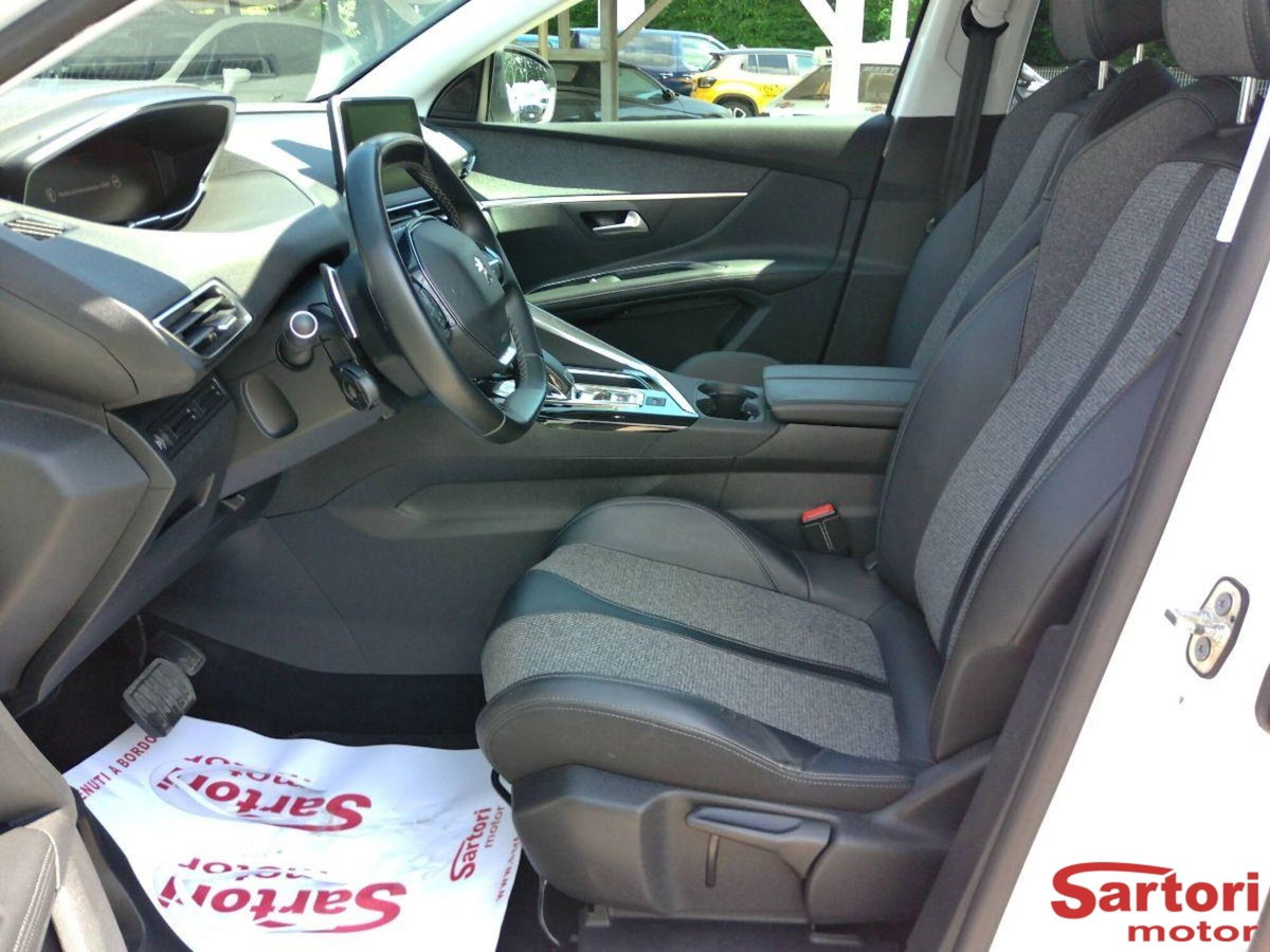 Peugeot 5008 BlueHDi 130 S&S EAT8 Allure (5)