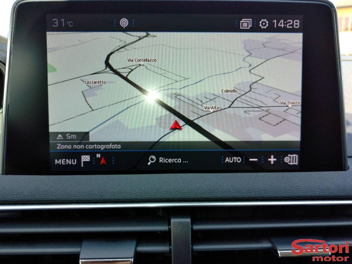 Peugeot 5008 BlueHDi 130 S&S EAT8 Allure (7)