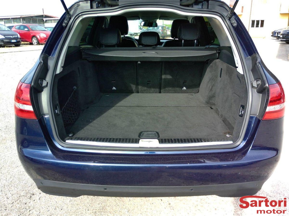 Mercedes-Benz Classe C Station Wagon 200 d Executive (11)