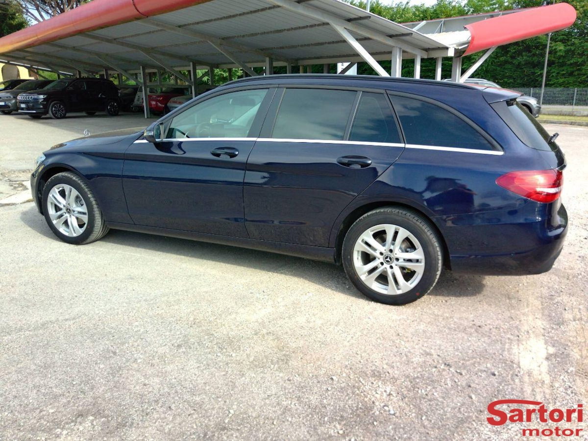 Mercedes-Benz Classe C Station Wagon 200 d Executive (4)
