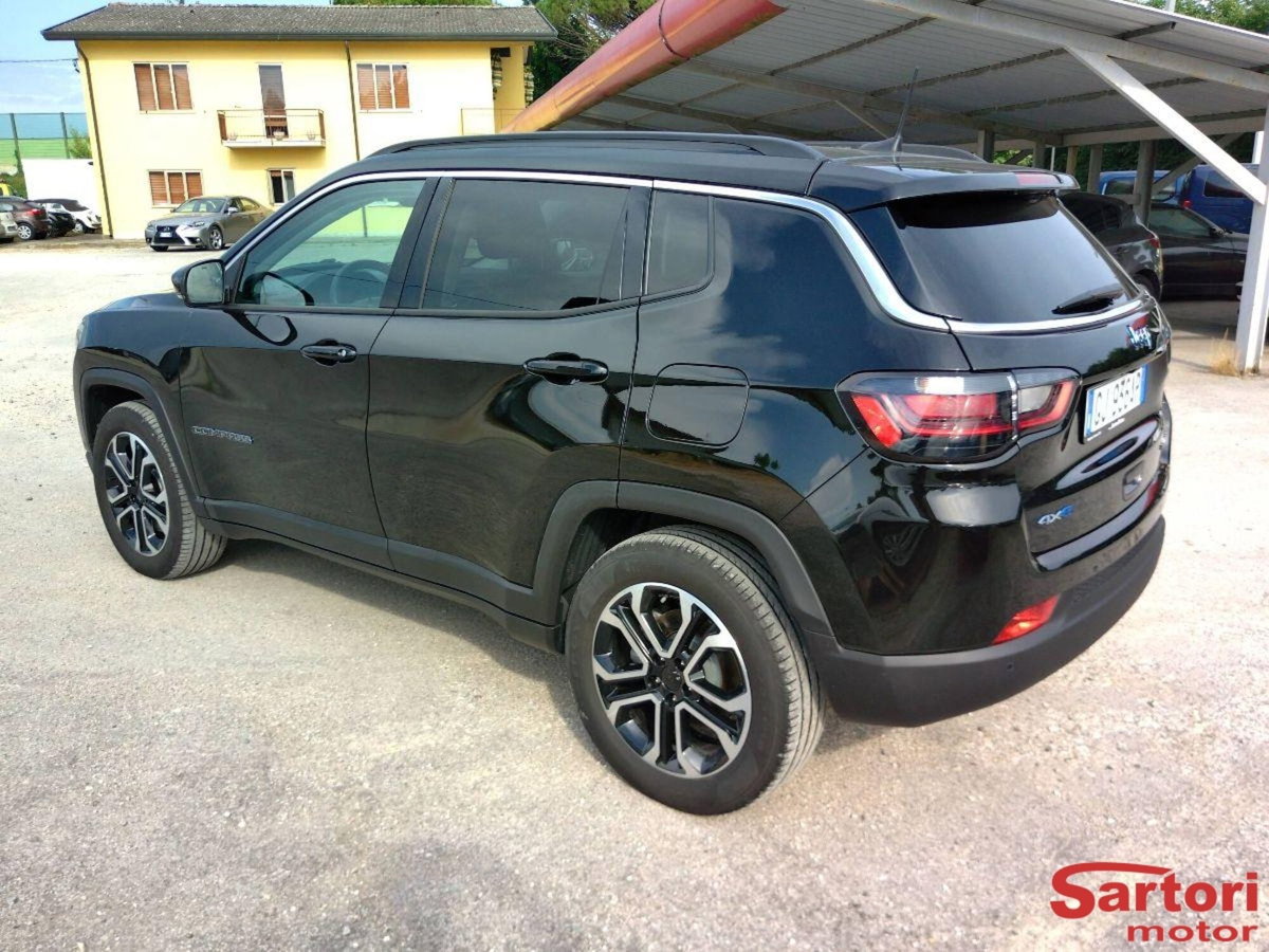 Jeep Compass 1.3 T4 190CV PHEV AT6 4xe Limited (4)