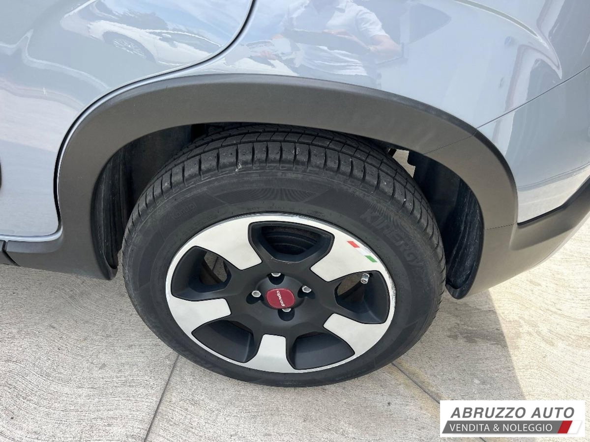 Fiat Panda 1.0 FireFly S&S Hybrid City Cross (11)