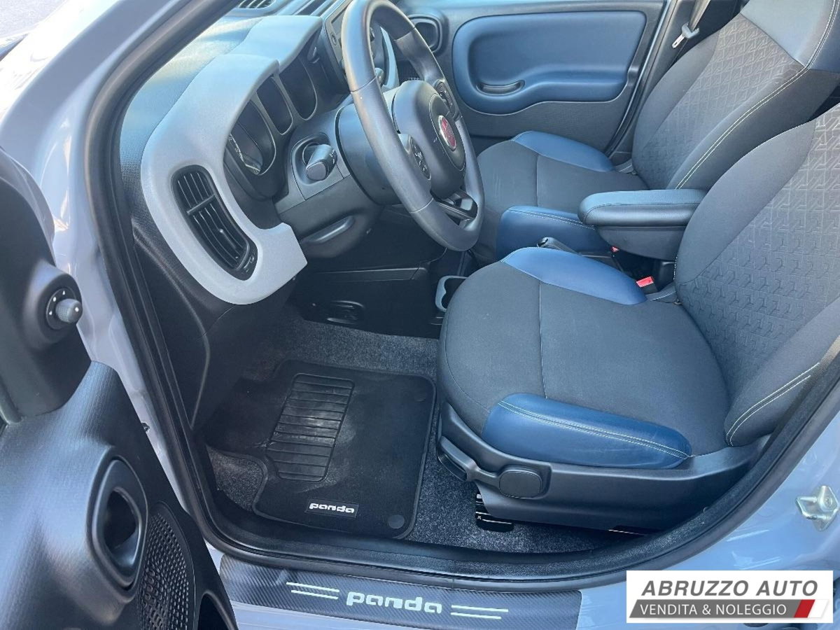 Fiat Panda 1.0 FireFly S&S Hybrid City Cross (13)
