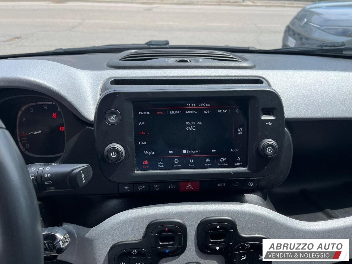 Fiat Panda 1.0 FireFly S&S Hybrid City Cross (8)