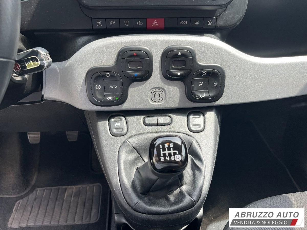 Fiat Panda 1.0 FireFly S&S Hybrid City Cross (9)