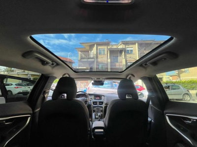 Volvo V40 D2 Inscription (15)