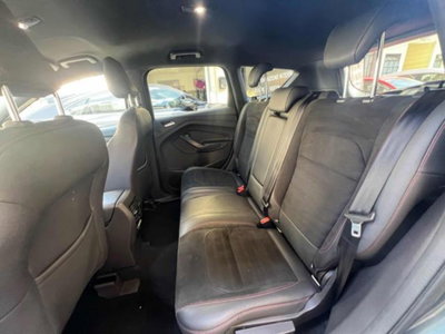 Ford Kuga 1.5 TDCI 120 CV S&S 2WD ST-Line (11)