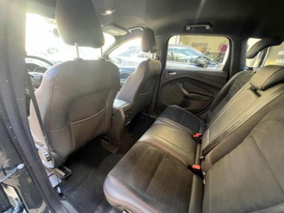 Ford Kuga 1.5 TDCI 120 CV S&S 2WD ST-Line (12)