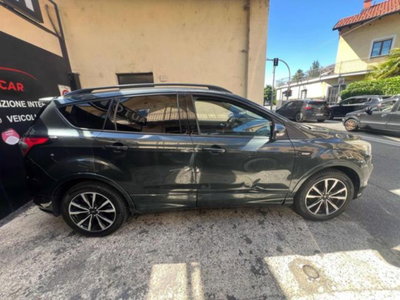 Ford Kuga 1.5 TDCI 120 CV S&S 2WD ST-Line (4)